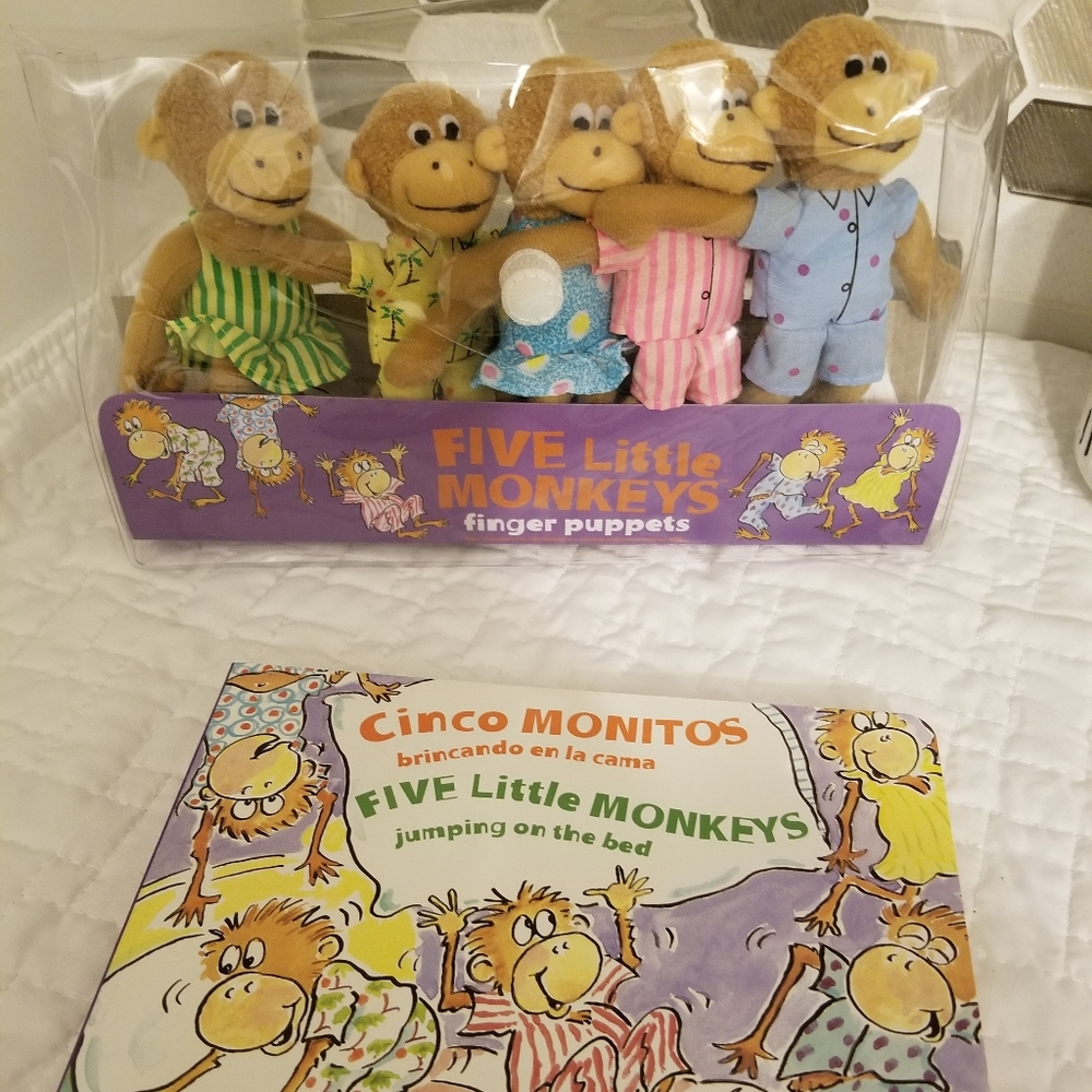 Five little Monkeys Puppets with Board Book